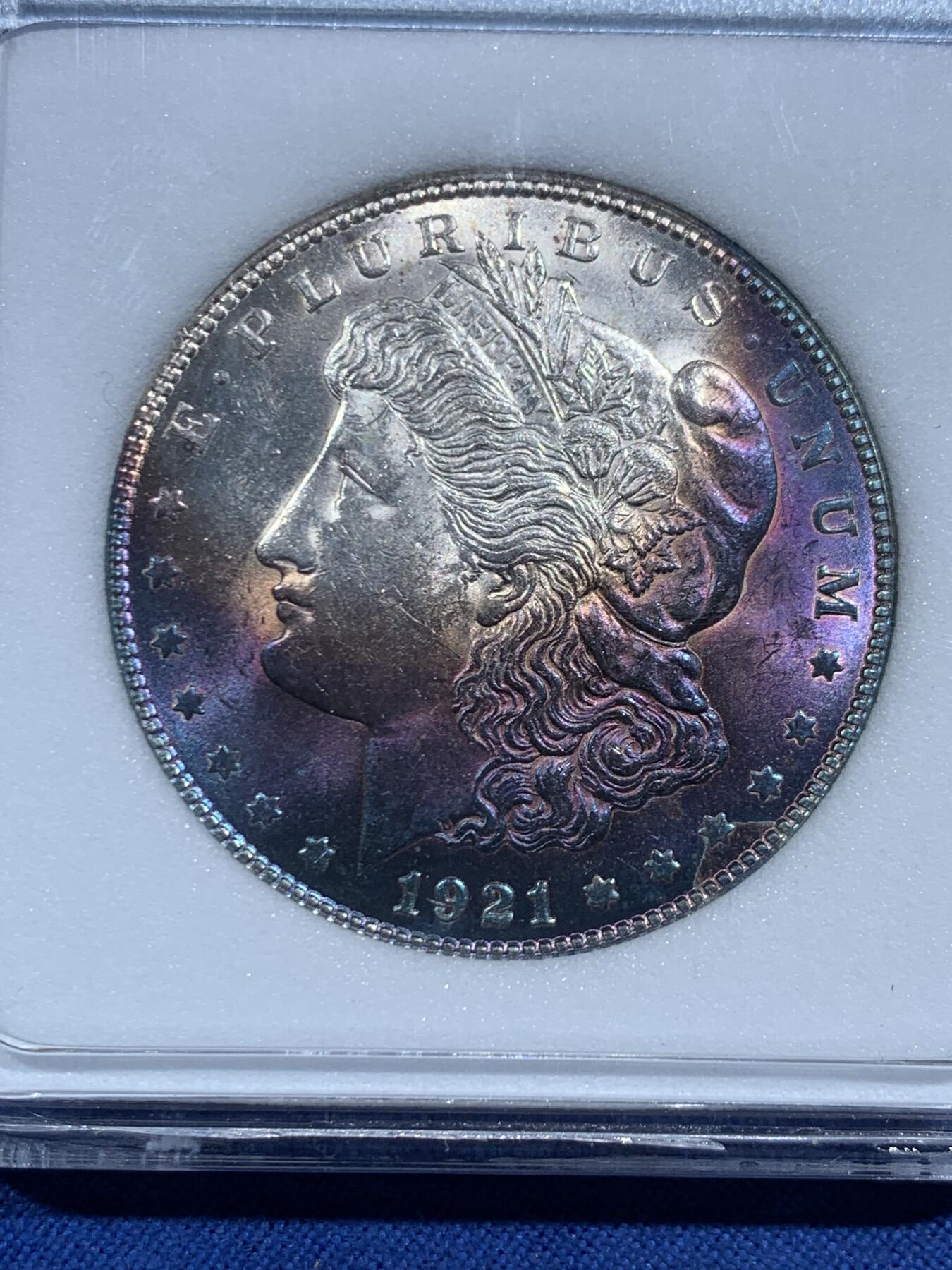 《竞宝斋》第464场 周日，周一，周二，3场连拍 （全场包邮）欢迎送拍 NNC MS65+ 美国1921年摩根银币，月牙包浆