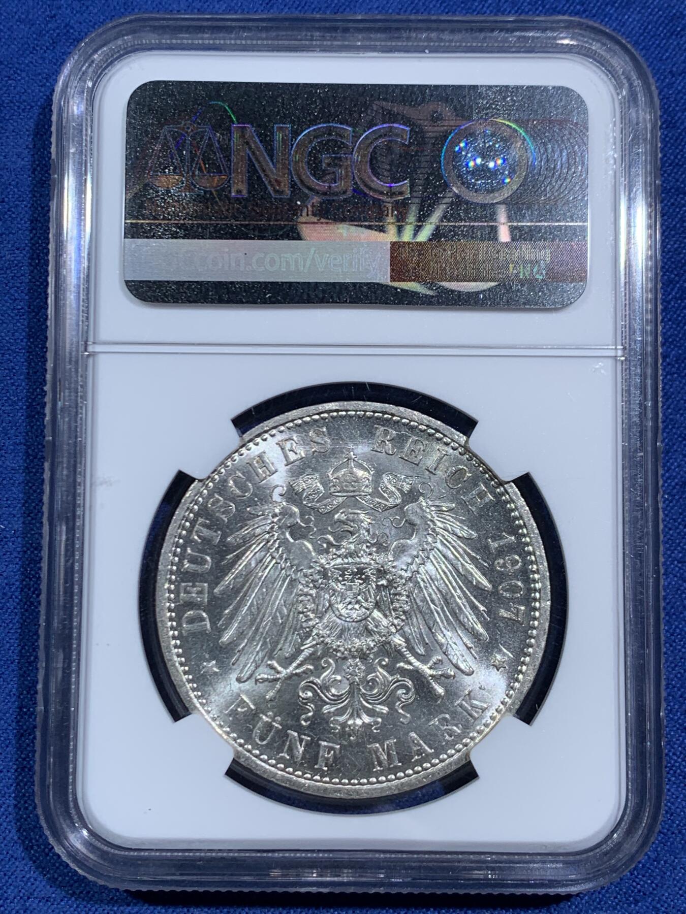 《竞宝斋》第464场 周日，周一，周二，3场连拍 （全场包邮）欢迎送拍 NGC MS63 德国 1907A 普鲁士 威廉二世皇帝 5马克 银币 好品相数量稀少，底板很美