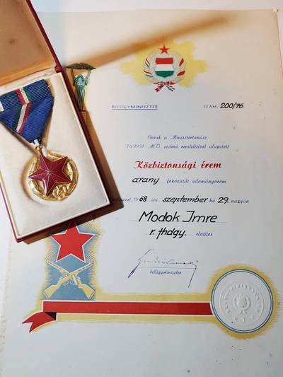 韵星假日军品类拍卖第三十九期暨默多克中校夫妇专场 -- Rimey Holidays Militaria Auction 39 & The Modoks Collection  - 匈牙利人民共和国默多克中校金级维护国家安全奖章带原盒略 证书一套