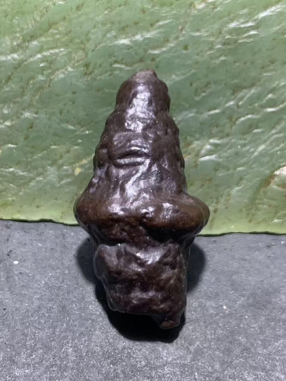 精美罕见戈壁象形黑金刚原石一块，