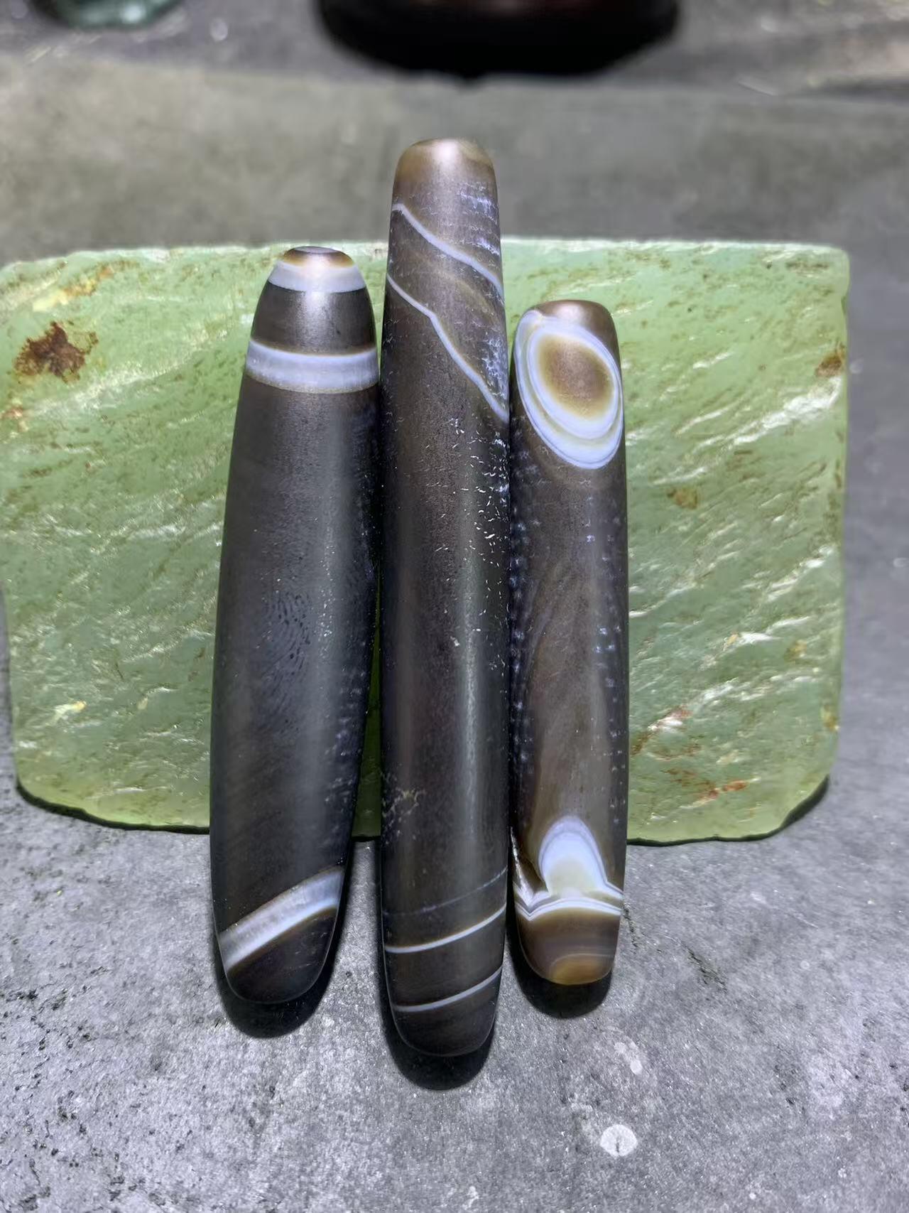 亚光缠丝玛瑙通货桶珠3个，