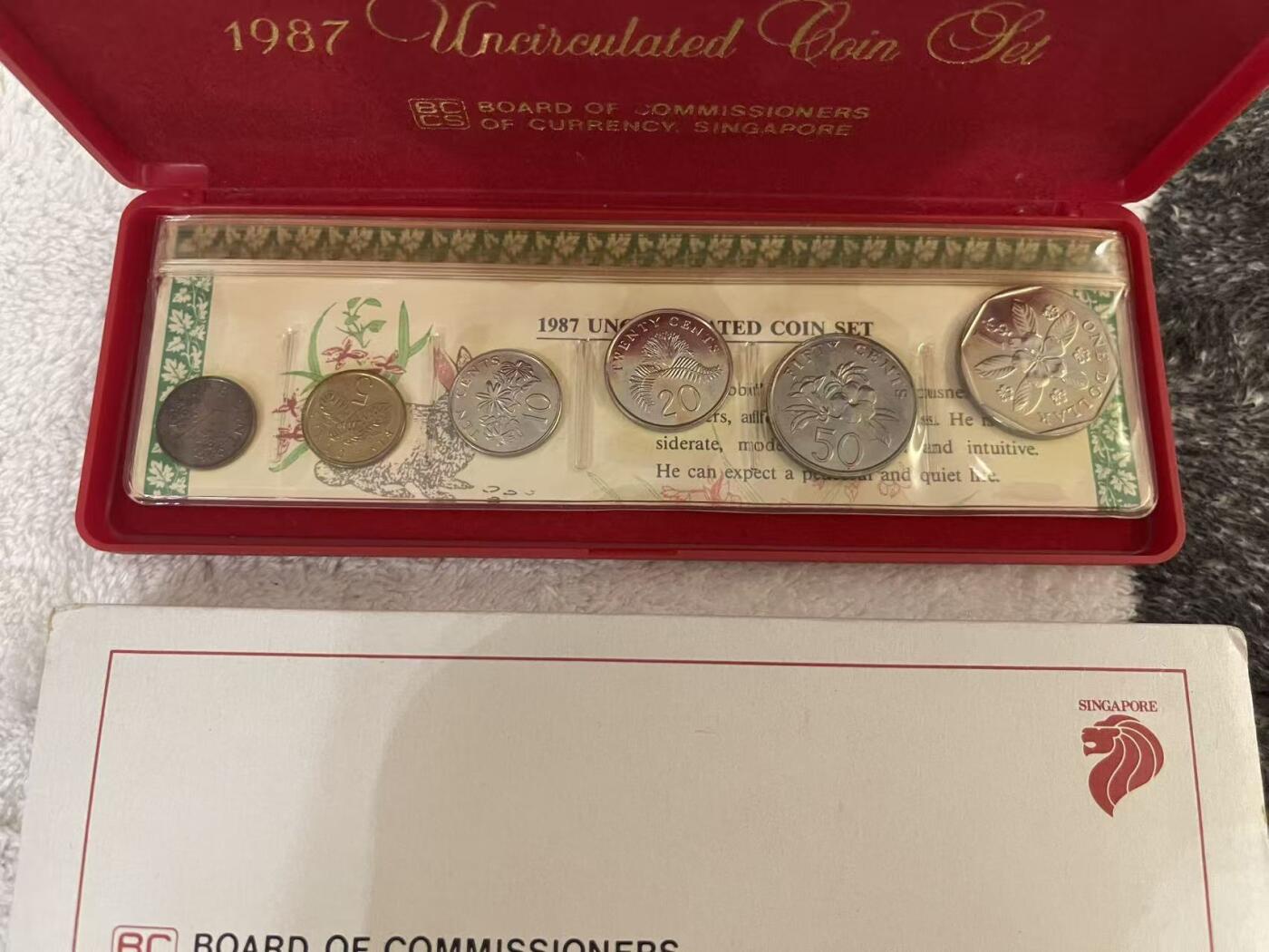 ❤️【币观天下】❤️ 第342期钱币秒杀拍卖场- 2026.2.4秒杀专场 长期征集拍品  新加坡1987年官方盒装套币 含一枚大版$1硬币