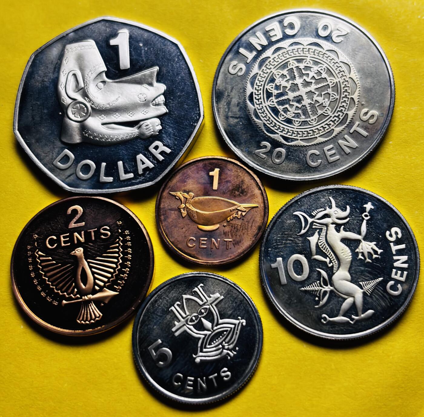 【金马踏春，泉马奔腾】2026 年新年贺岁场，（定于年初五接财神截拍）祝各位老板马到成功，马上有钱，愿岁岁平安喜乐顺遂 全新未流通 1979 年英属所罗门群岛精制套币 1 分-1 元 6 枚