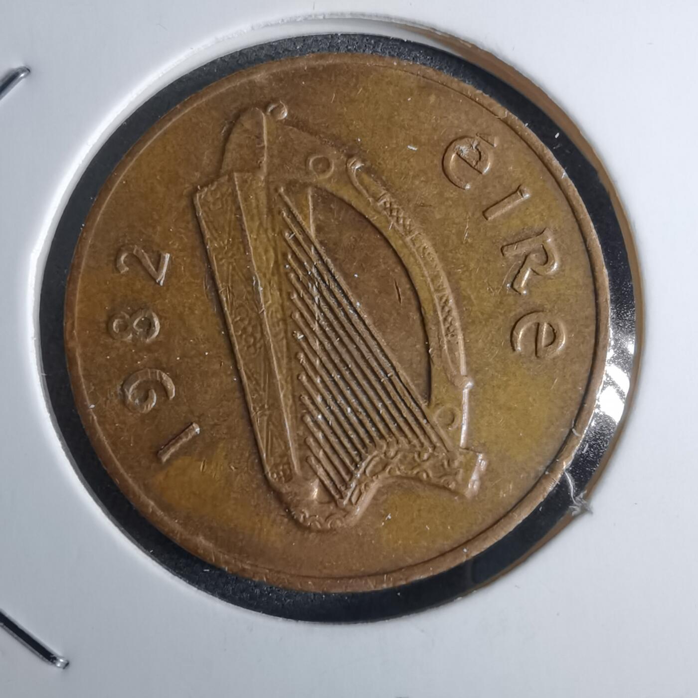 沼泽如烟--第983场 爱尔兰1982年2便士