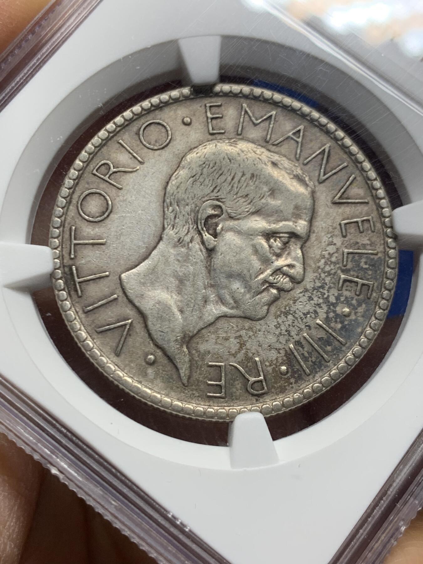 《竞宝斋》第464场 周日，周一，周二，3场连拍 （全场包邮）欢迎送拍 NGC AU50 意大利1928年裸男20里拉银币