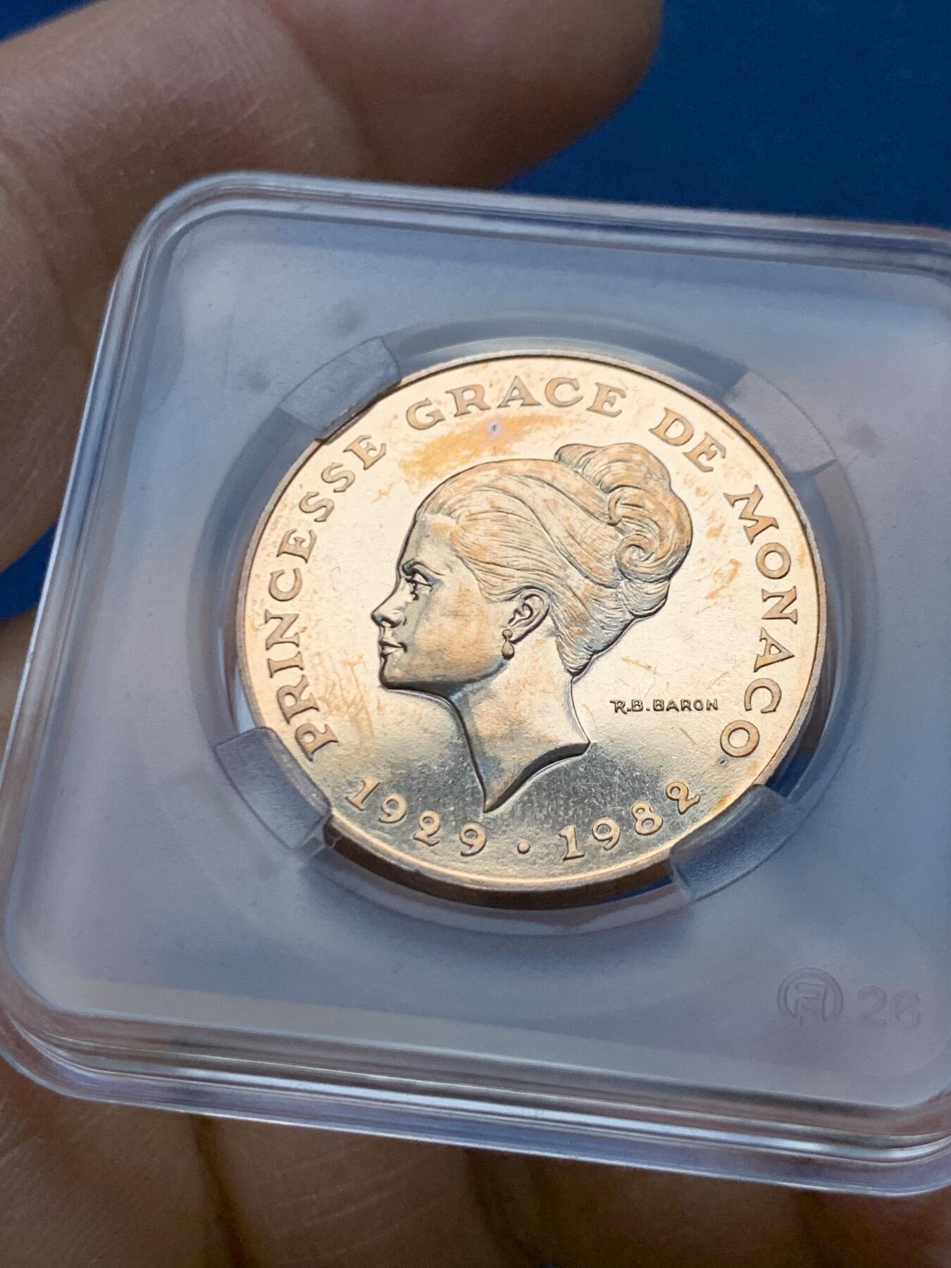 《竞宝斋》第464场 周日，周一，周二，3场连拍 （全场包邮）欢迎送拍 摩纳哥1982年纪念摩纳哥王妃格蕾丝凯丽去世铜样币，铜样比银样更少 品相很好