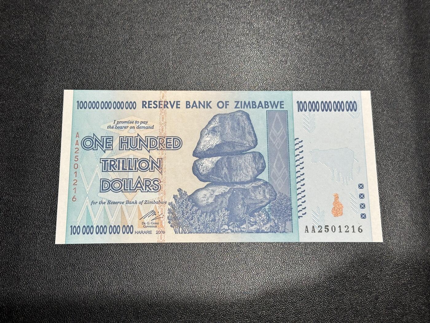 《外钞收藏家》第六百零七期（畅拍场）（本平台长期征集拍品、欢迎藏友们联系合作） 津巴布韦100万亿 AA冠 无47 全新UNC