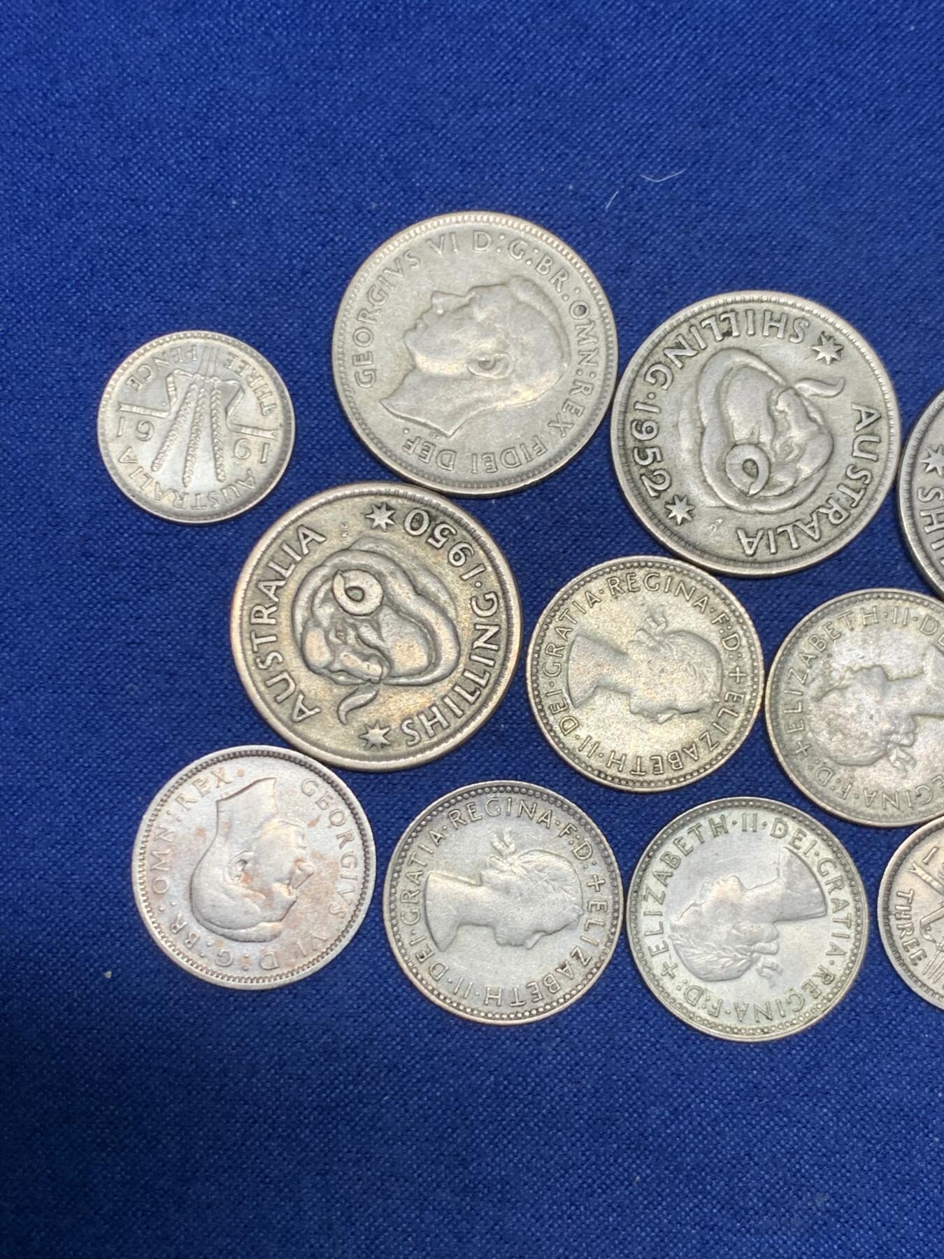 《竞宝斋》第464场 周日，周一，周二，3场连拍 （全场包邮）欢迎送拍 17枚一组 澳大利亚1先令银币5枚+6便士银币（维多利亚5枚+乔六1枚）+3便士银币（乔五3枚+乔六1枚+维多利亚2枚）500银 总重53.15克