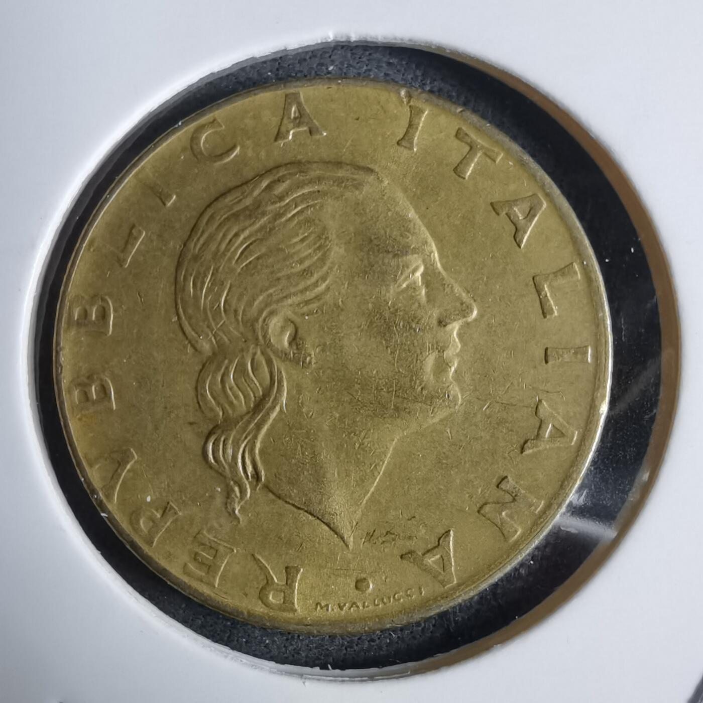 沼泽如烟--第983场 意大利1990年200里拉纪念币