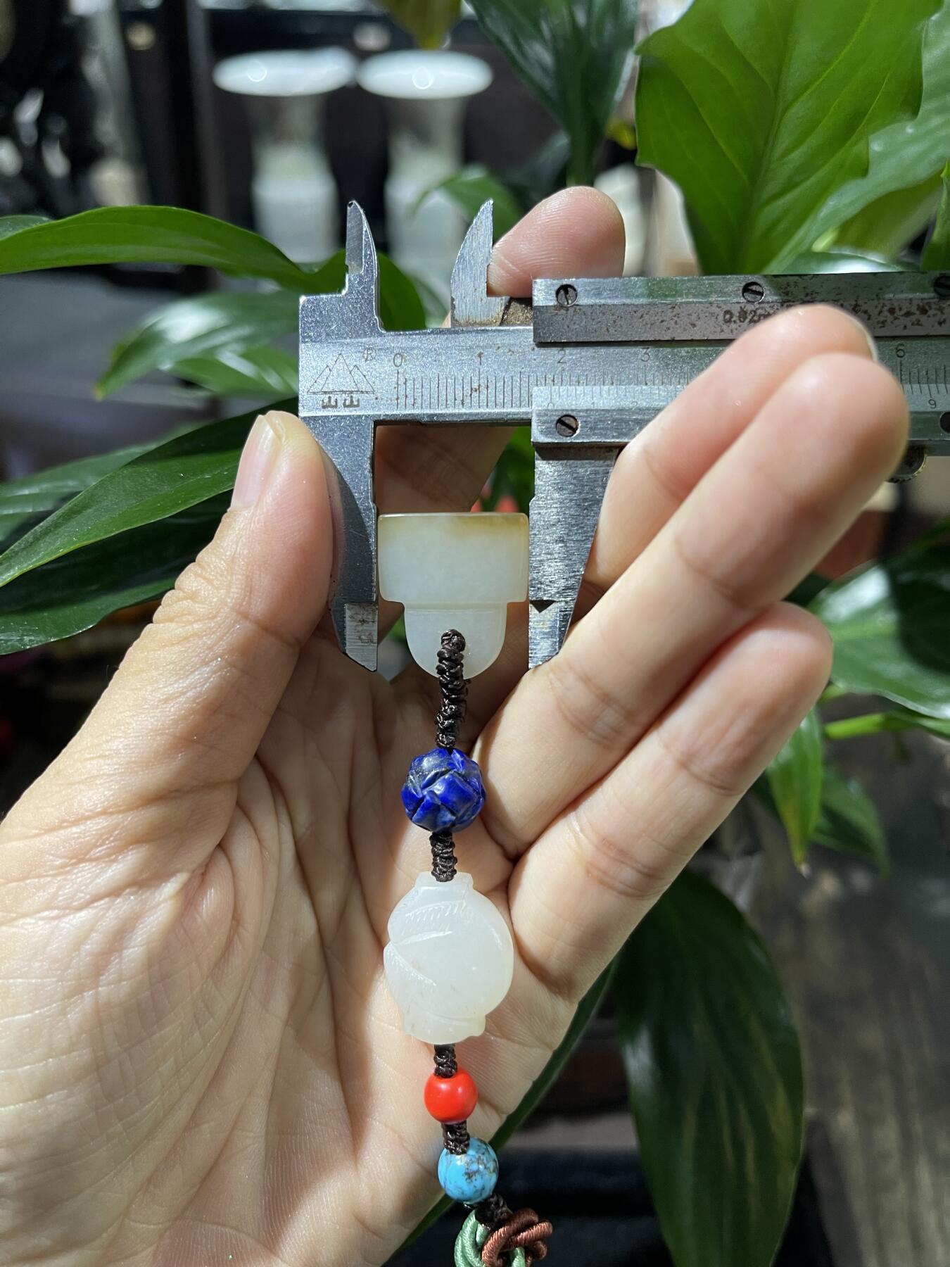 和田玉籽料手工挂饰 和田玉猴，锁手机挂