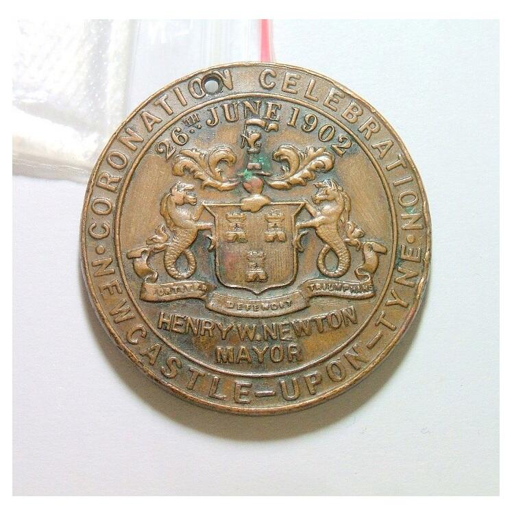 英国1902年 爱德华七世和皇后加冕礼 高浮雕精制大铜章 40MM