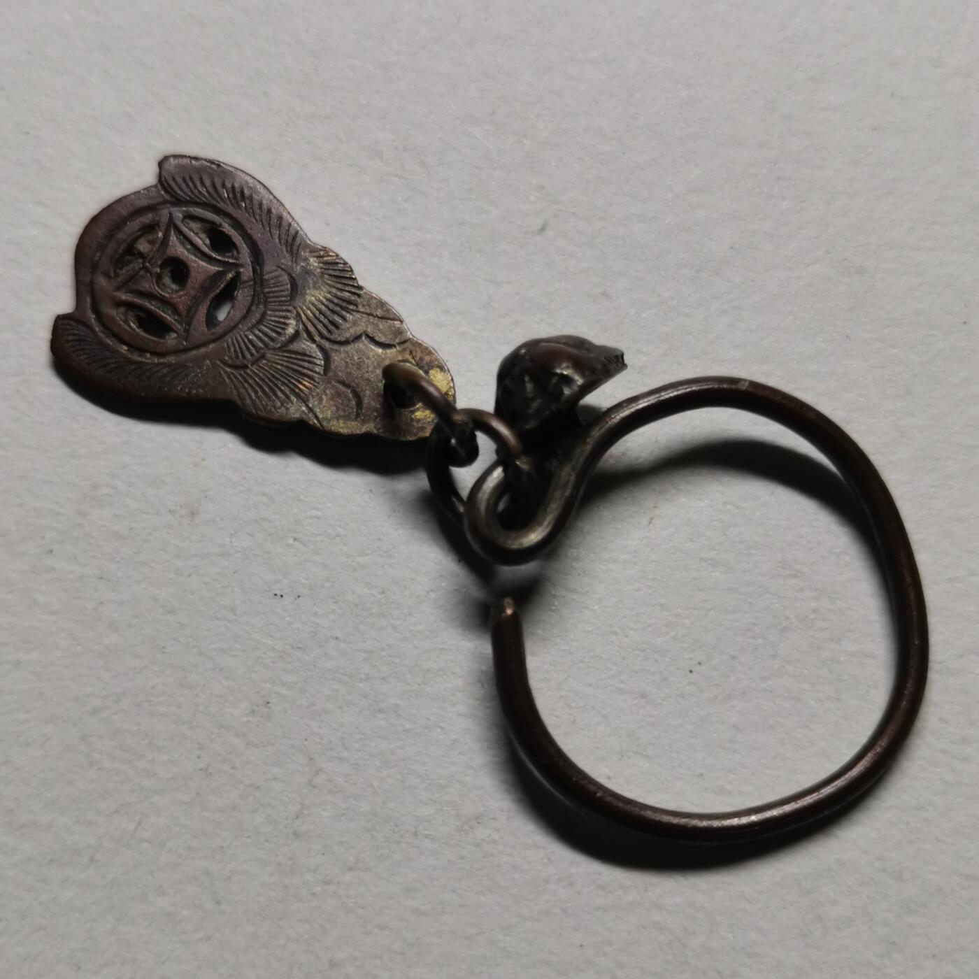 杂件专场98期 清代铜鎏金耳环一个