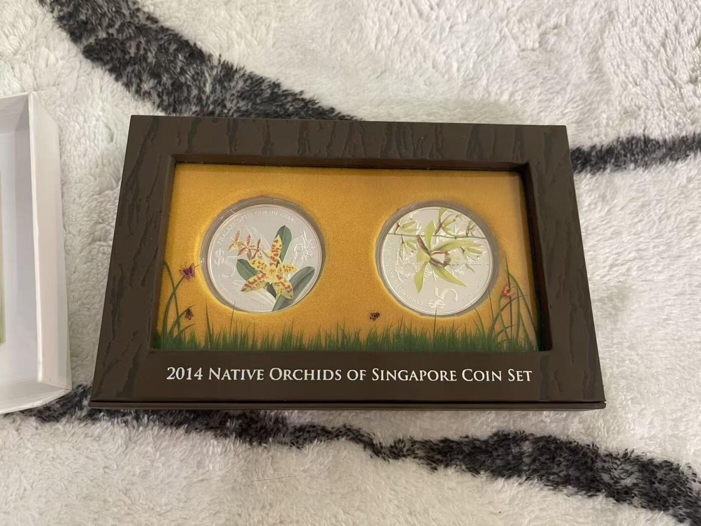 ❤️【币观天下】❤️ 第342期钱币秒杀拍卖场- 2026.2.4秒杀专场 长期征集拍品  新加坡2014年胡姬花精制银币2合1套装 官方原包装 发行量只有3000套 无白盒子盖子