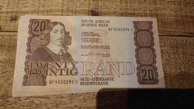 【新年十二拍】世界钱币～微拍第233期暨2026年第12期  多款老库存低价起拍 - 老版南非20兰特 全新绝品无47尾号295