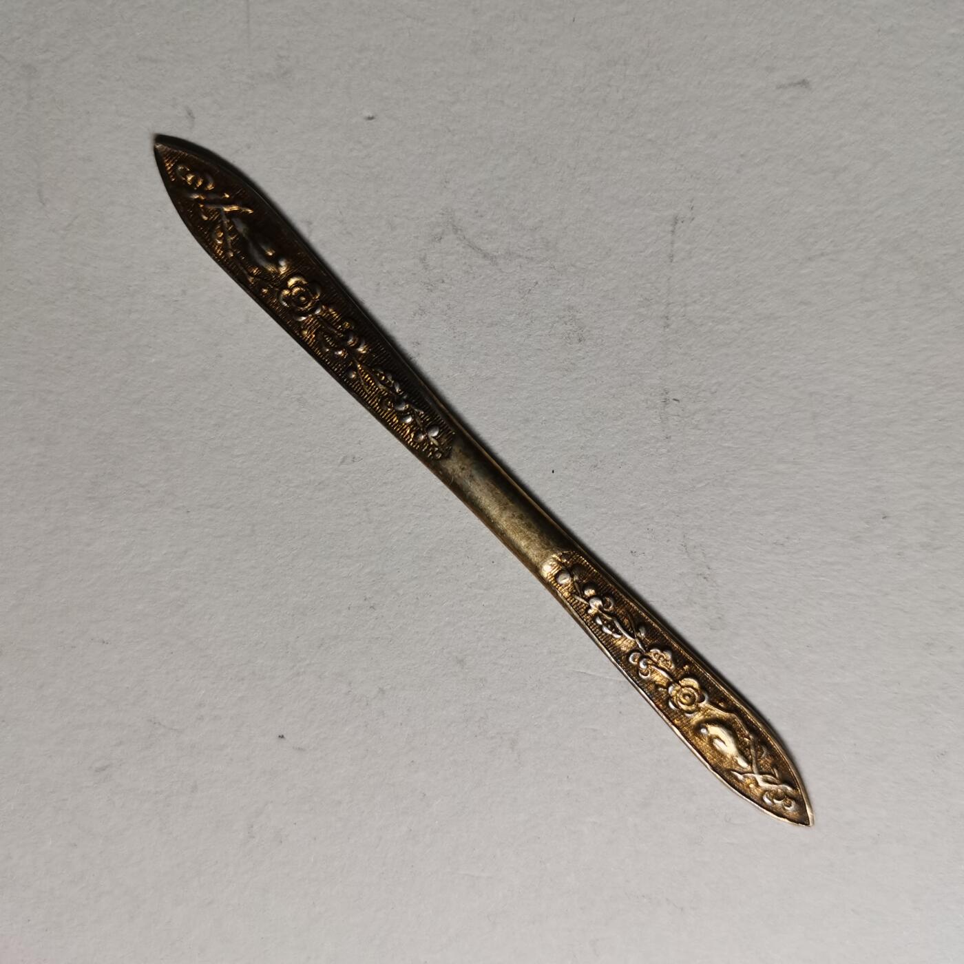 杂件专场98期 清末民国老银鎏金花纹发簪，带款