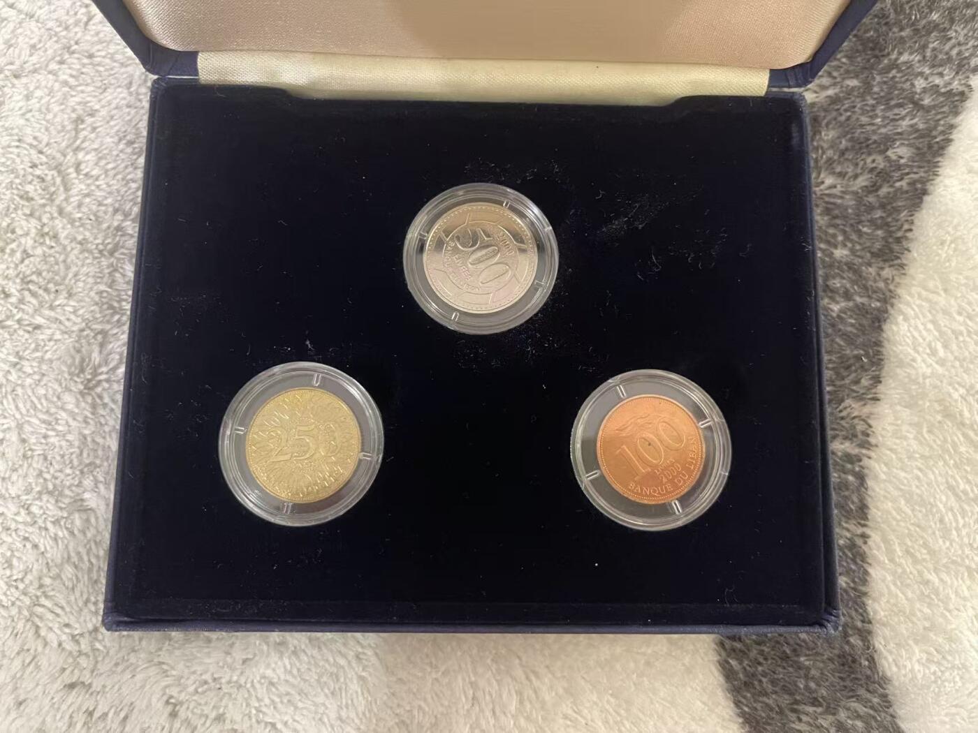 ❤️【币观天下】❤️ 第342期钱币秒杀拍卖场- 2026.2.4秒杀专场 长期征集拍品  黎巴嫩2000年千禧年官方盒装套币 品相如图 