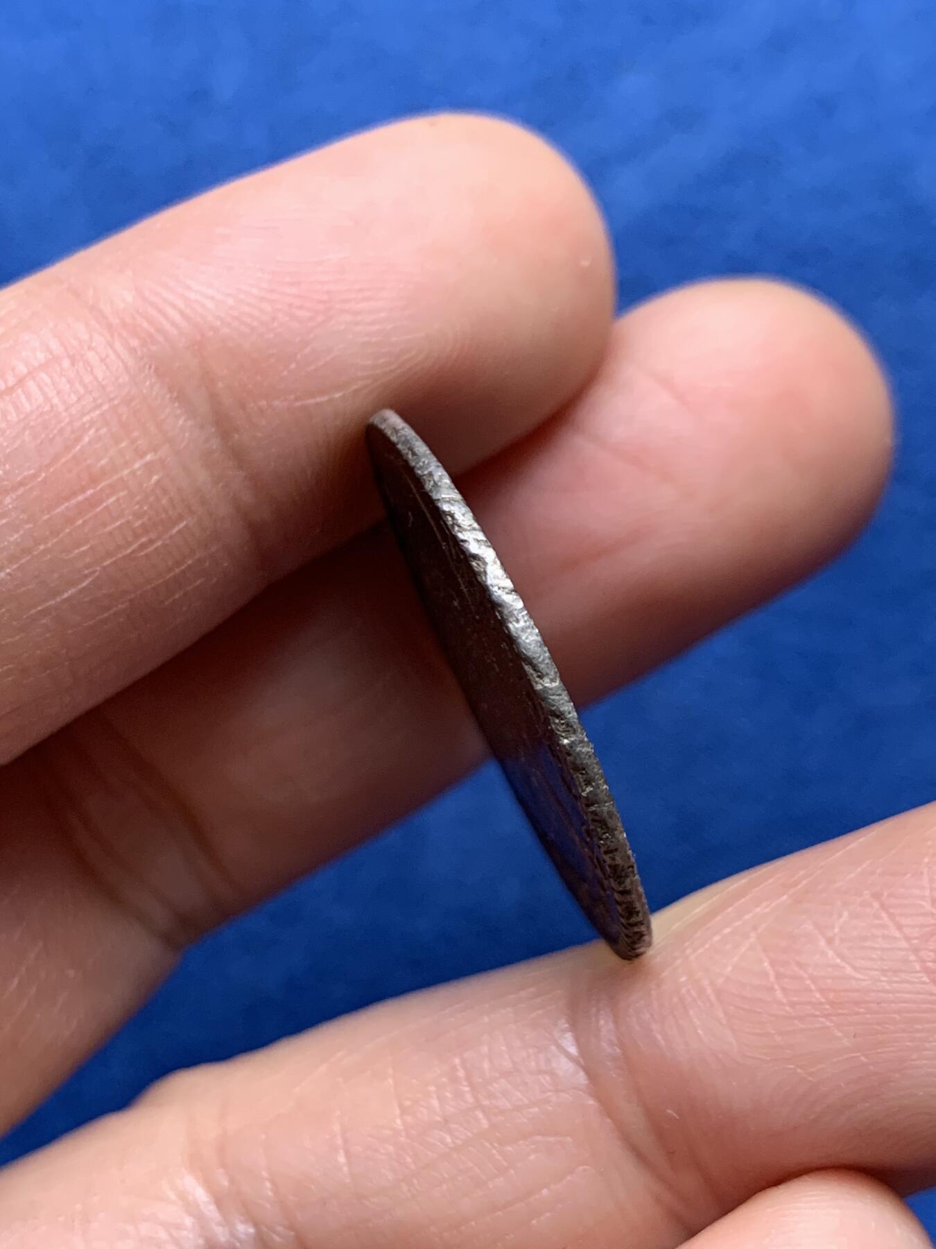 《竞宝斋》第464场 周日，周一，周二，3场连拍 （全场包邮）欢迎送拍 西班牙本洋 1806年 卡洛斯四世 2R 银币 双面打制深峻 人像王冠盾徽完整 老彩 带底光