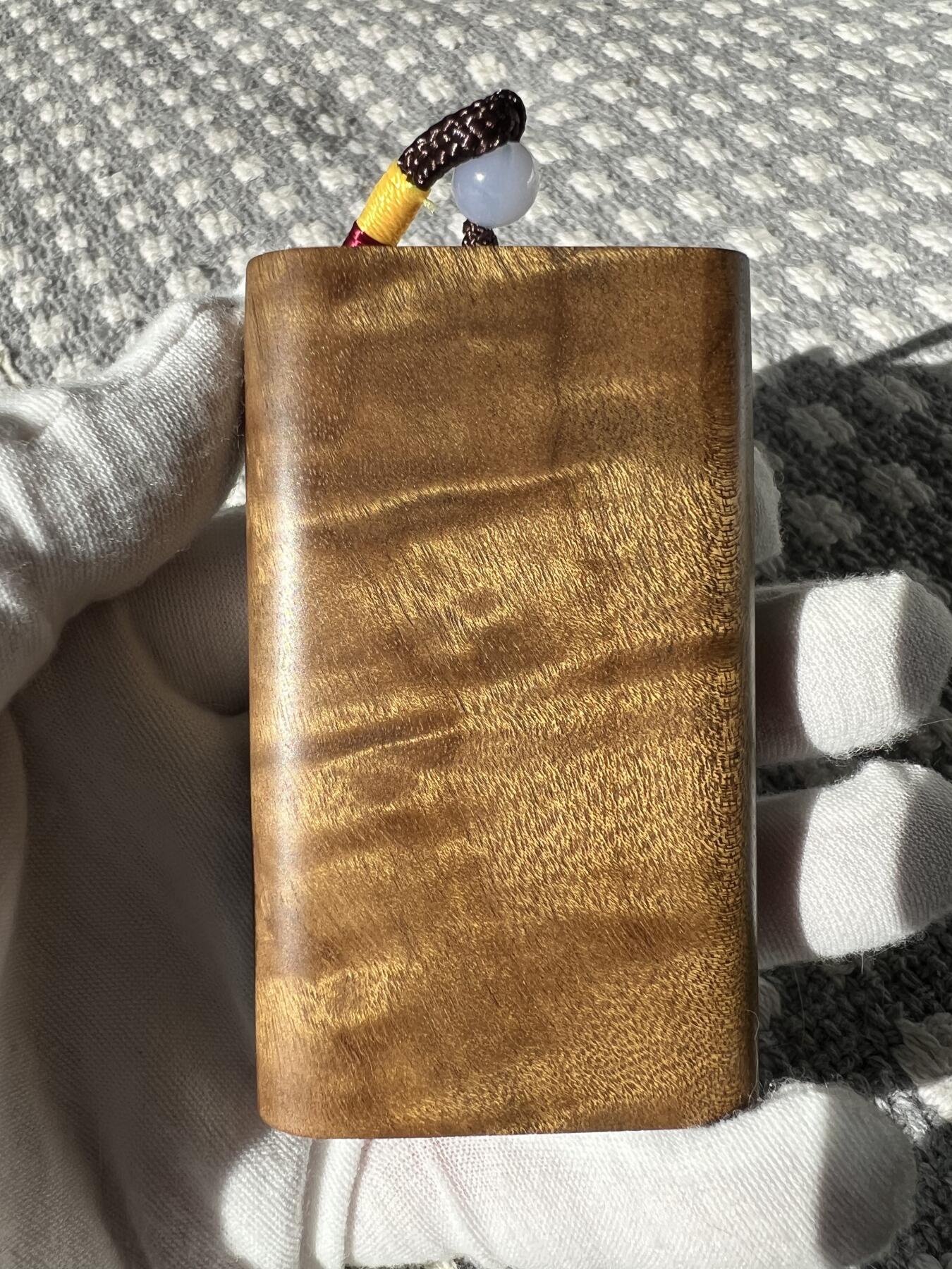 零元拍：A26金丝楠平安无事牌，3D立体水波香喷喷的小金砖，金光闪闪，79.5/47.5/13MM