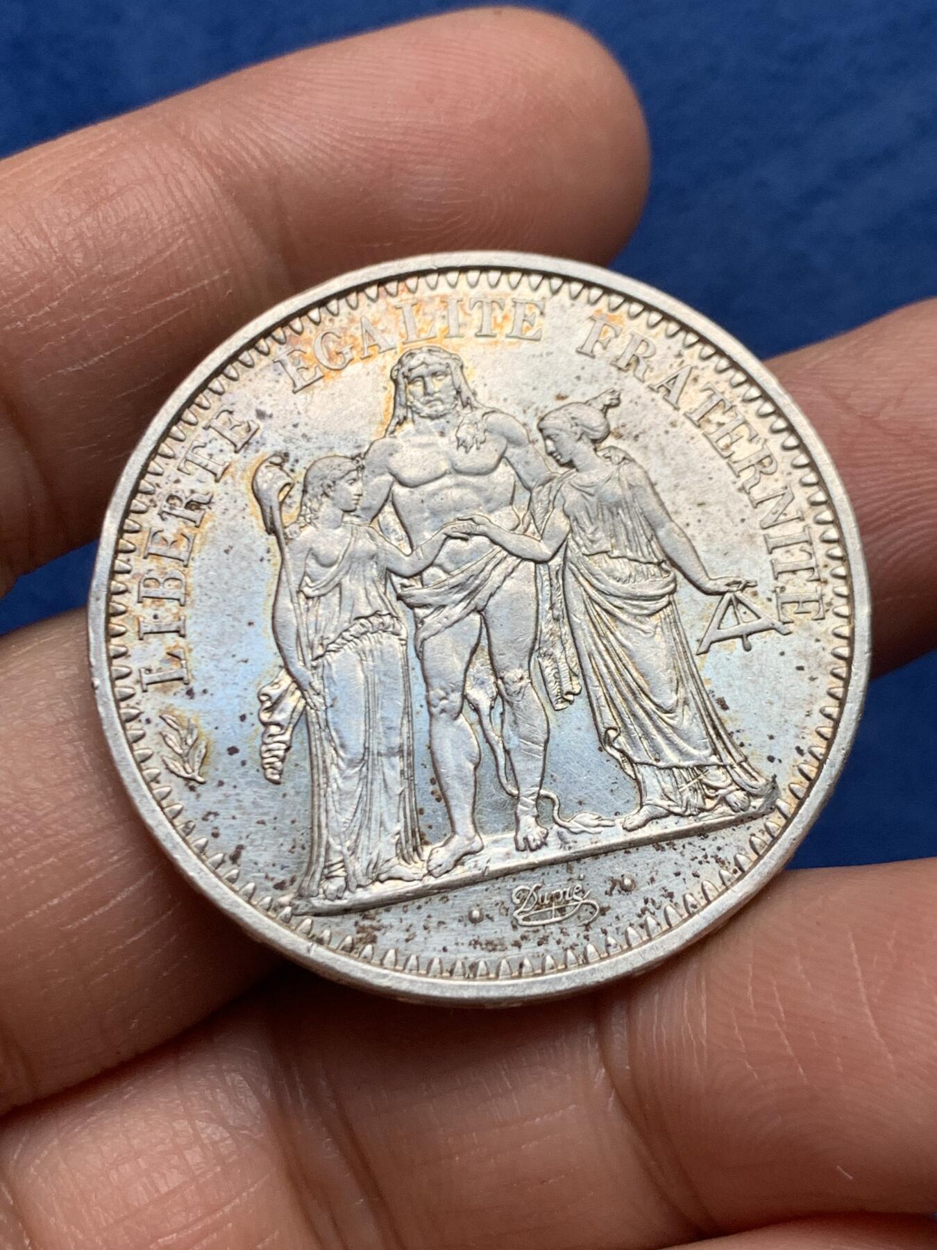 《竞宝斋》第464场 周日，周一，周二，3场连拍 （全场包邮）欢迎送拍 两枚一组 法国1965年大力神10法郎银币