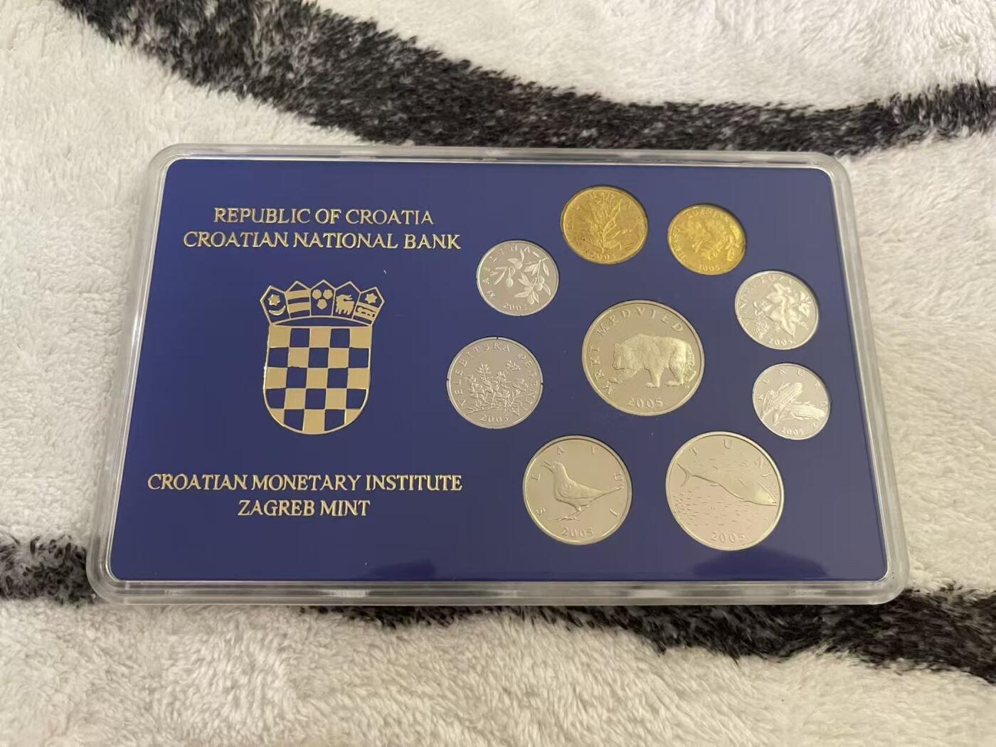 ❤️【币观天下】❤️ 第342期钱币秒杀拍卖场- 2026.2.4秒杀专场 长期征集拍品  克罗地亚2005年官方精制套币 原包装 品相如图