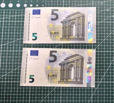 《外钞收藏家》第六百零七期（畅拍场）（本平台长期征集拍品、欢迎藏友们联系合作） - 四签5欧元 2张一起 尾6同 138031 全新UNC