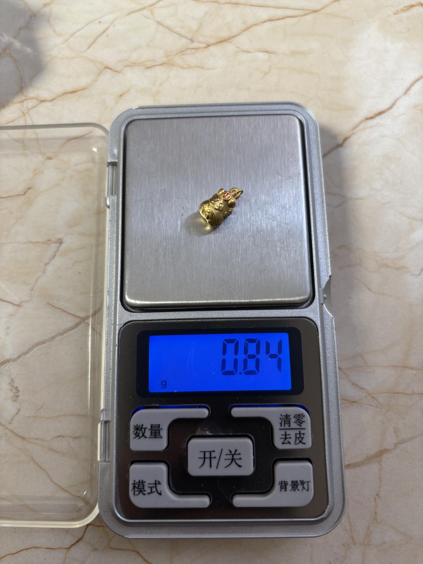 第190期拍卖 中国福字小金猪3D吊坠 0.84克.999金