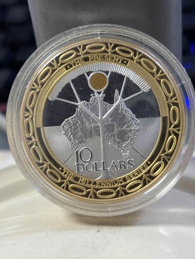 第190期拍卖 - 澳大利亚2000年10澳元外圈镀金精制银币 千禧年系列-现在 999银36.01克 发行量：2万