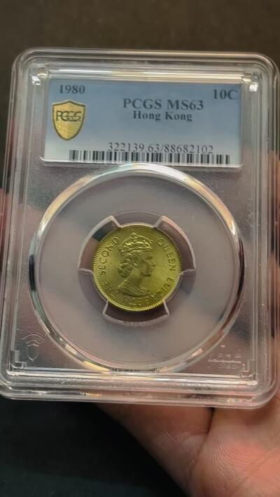 【金马踏春，泉马奔腾】2026 年新年贺岁场，（定于年初五接财神截拍）祝各位老板马到成功，马上有钱，愿岁岁平安喜乐顺遂 1980 年英属香港一毫大特年，以往这也是大名誉品，普通藏家根本触碰不到，现如今也可以随机接触，PCGS 评级 MS63 分，原铜光状态