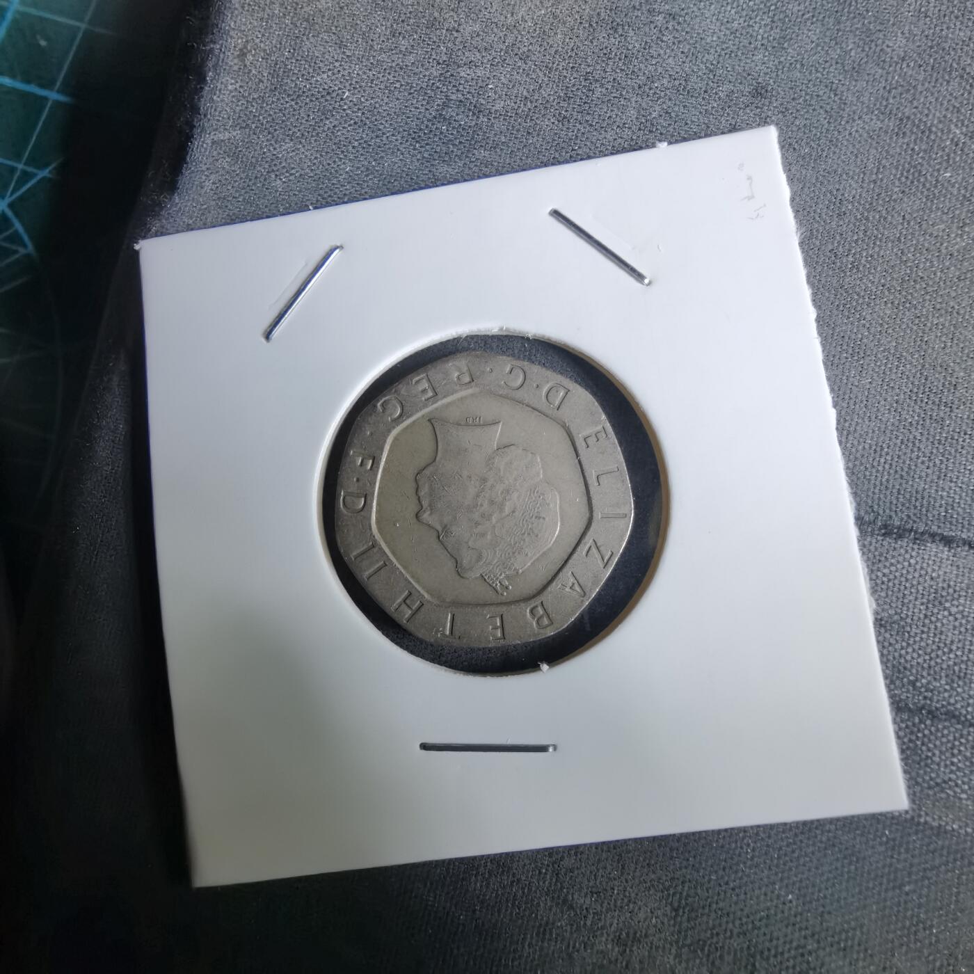 沼泽如烟--第984场 英国2004年20便士