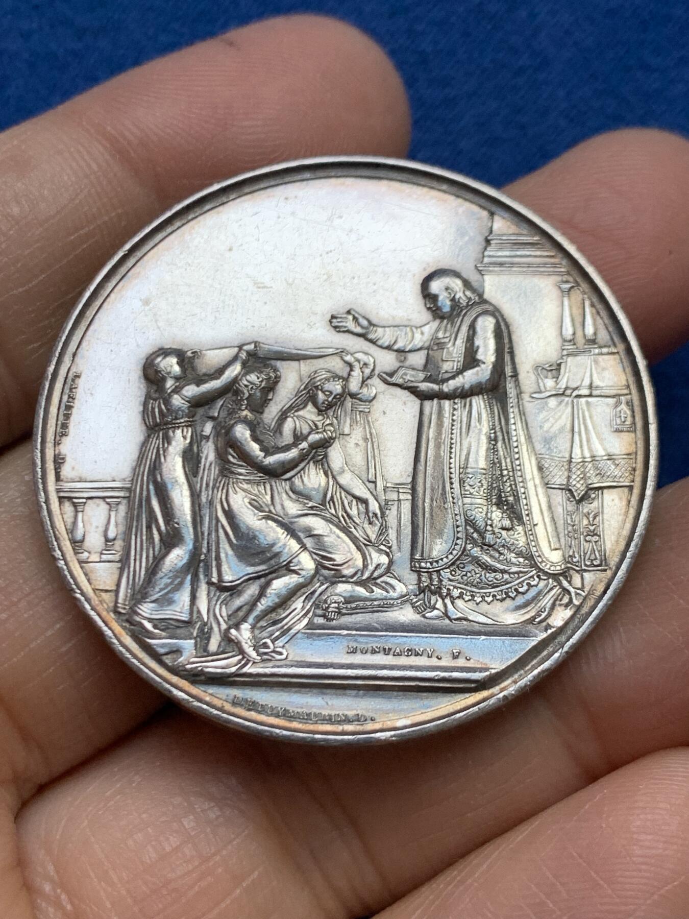 《竞宝斋》第465场 周日，周一，周二，3场连拍 （全场包邮）欢迎送拍 法国结婚纪念银章，29.65g，40.6mm，早期无边铭