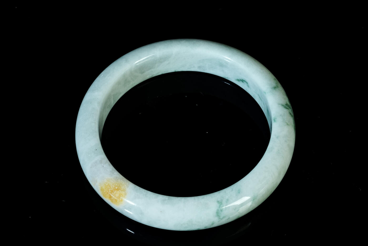 上海都达杂项专场二十一（全场包邮） 天然冰糯种飘绿翡翠（A货）贵妃手镯 附鉴定证书90-49