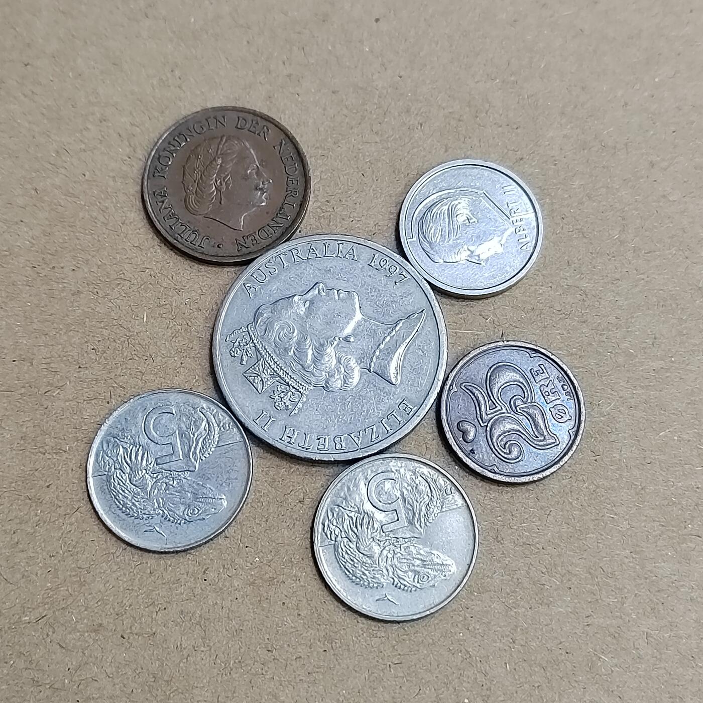 PCAI钱币  4-748  钱币小专场 外币一组