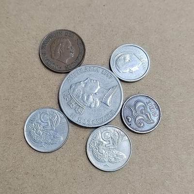 PCAI钱币  4-748  钱币小专场 - 外币一组