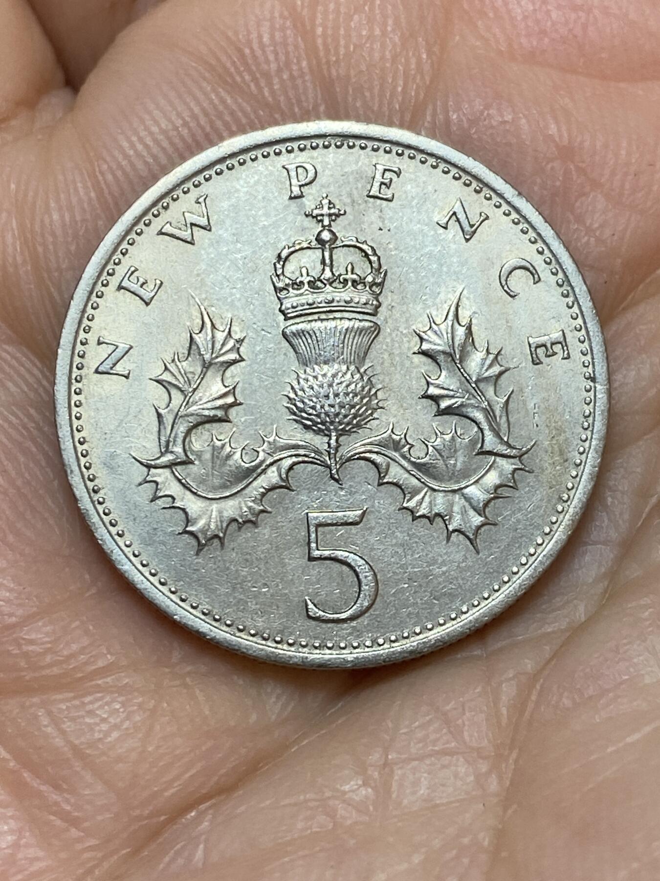 2026年第十九场(总第一百八十八场）外国好品散币场(免佣金) 英国🇬🇧1968年5新便士(伊丽莎白二世中年花冠，十进制第一版首发年)