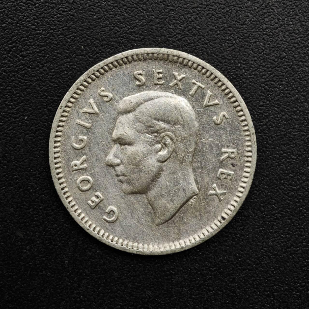 【淘币小摊】实时拍第八百六十三拍   小银币散币场   年前最后一周 之前的预留小年前全部发出 请更换最新收货地址  南非1948年乔治六世3便士银币