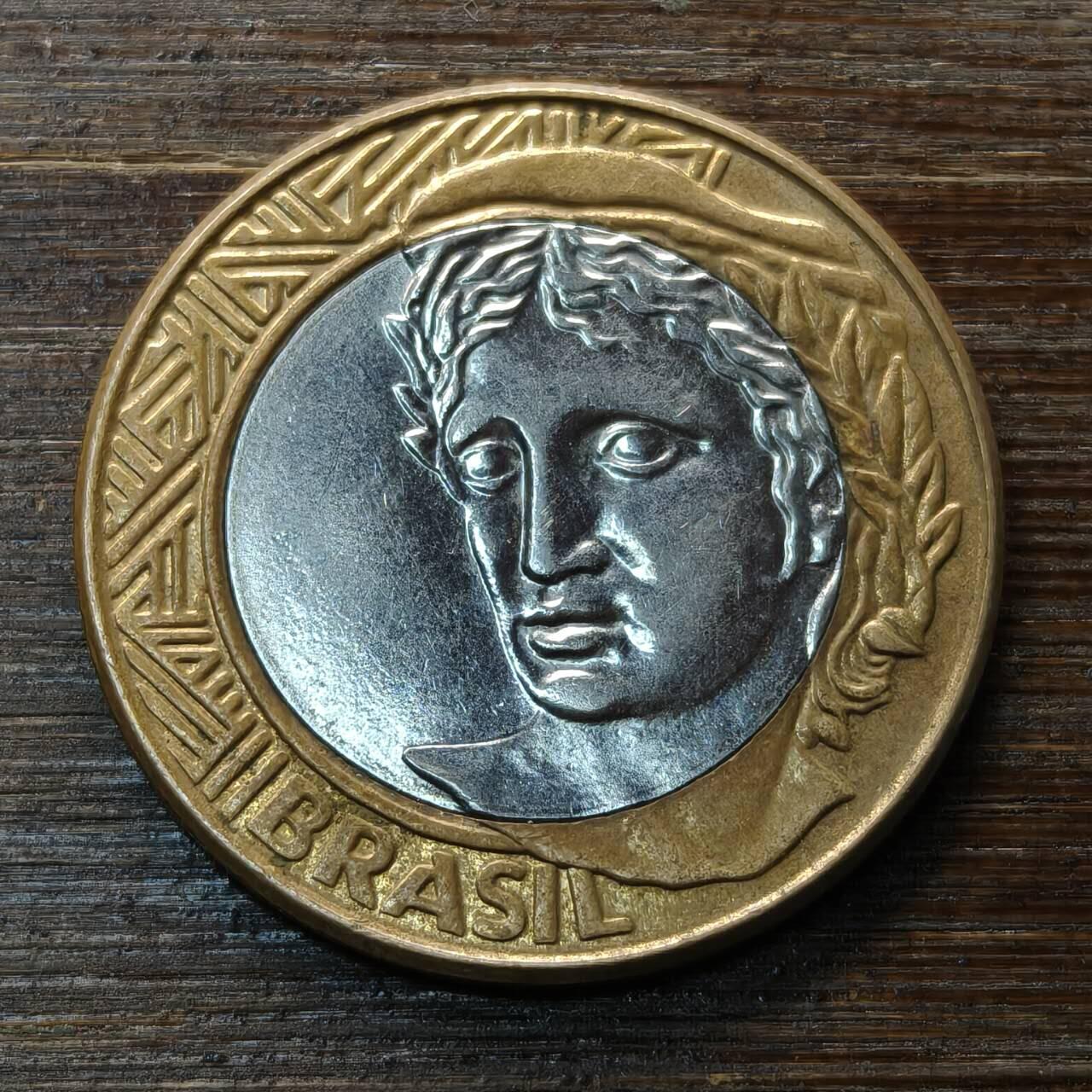 【本场4.12号发货】★第145★散币专场 不寄存，30包邮。不满30元，支付5元运费。《接受代拍 代送NGC评级》 43【无寄存】巴西 2010年 1雷亚尔 双色纪念币