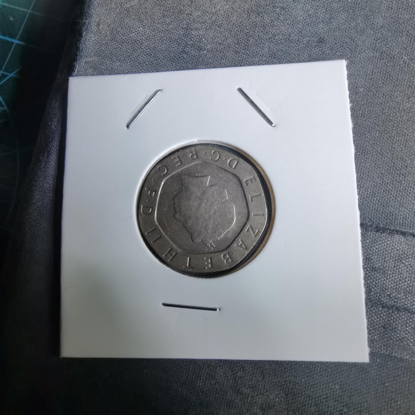 沼泽如烟--第984场 英国2001年20便士