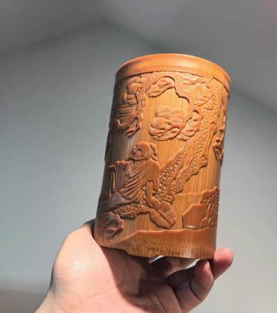名家玉竹雕松下人物竹雕笔筒