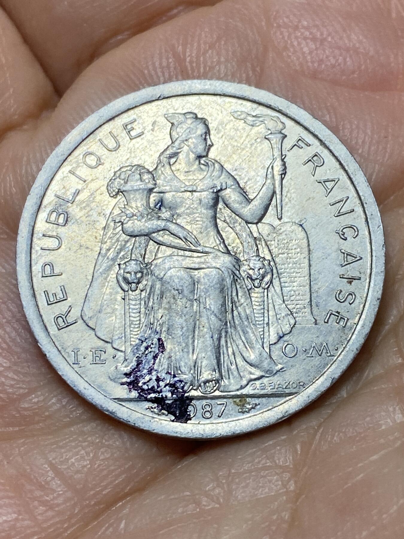 2026年第十九场(总第一百八十八场）外国好品散币场(免佣金) 法属波利尼西亚🇵🇫1987年2法郎(第二套，Dolphin–海豚标)