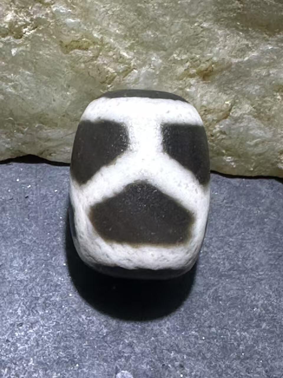 仅此一颗，精品藏传龟甲天珠一颗，