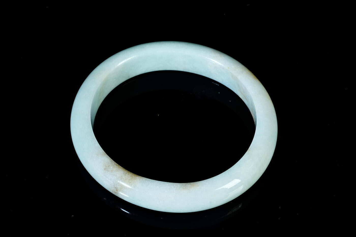 上海都达杂项专场二十一（全场包邮） 天然冰糯种翡翠（A货）蛋形手镯 附鉴定证书90-42