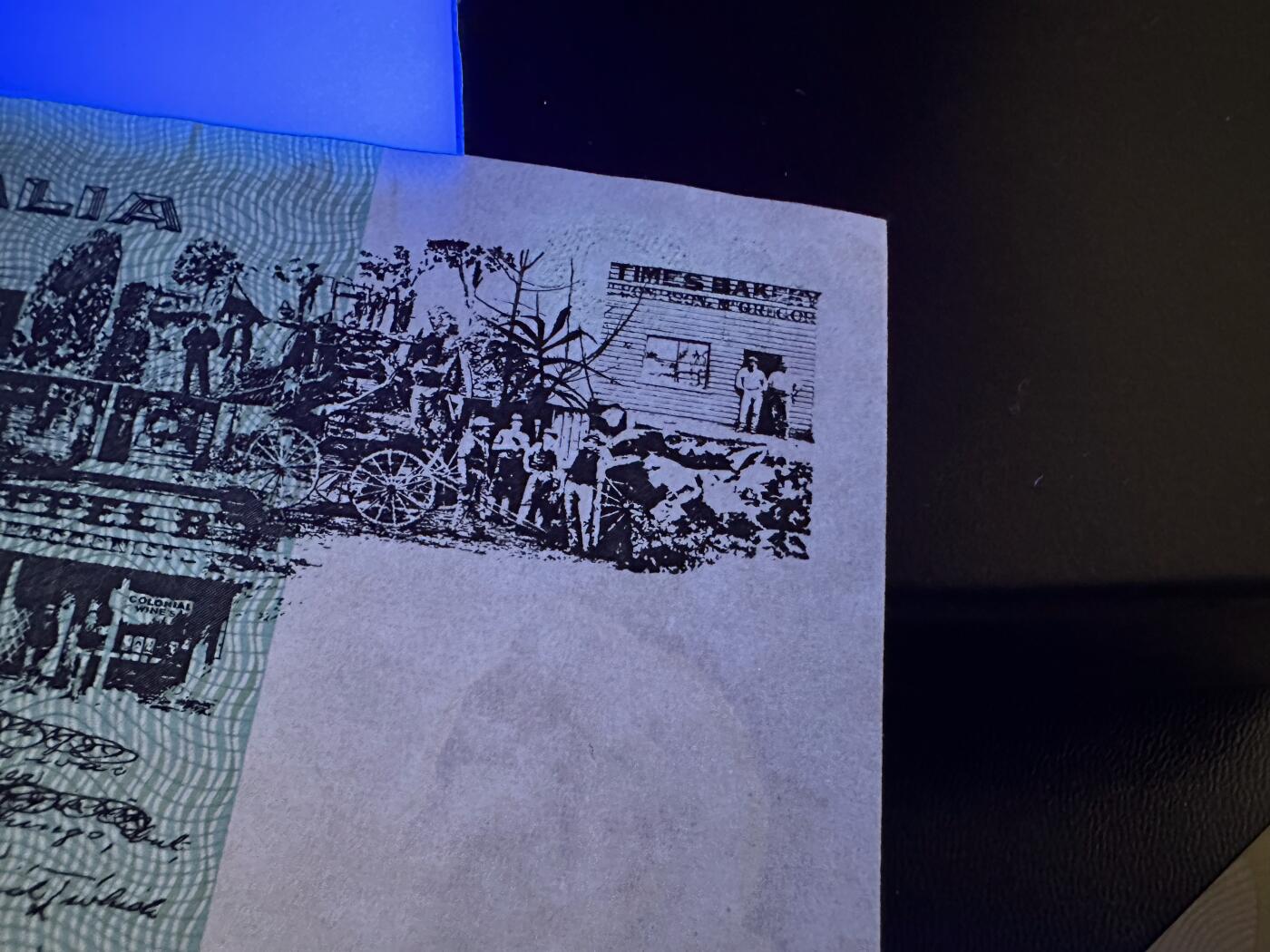 《外钞收藏家》第六百零八期（精选场）（本平台长期征集拍品、欢迎藏友们联系合作） 澳大利亚纸币版10元 全新不绝+88年10元塑料钞纪念钞全新