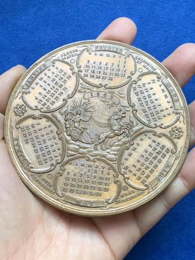 《竞宝斋》第465场 周日，周一，周二，3场连拍 （全场包邮）欢迎送拍 - 法国1963年日历大铜章，283.1g，95.5mm，丰饶角边铭