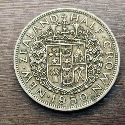 【铜匠收藏】★第144★散币专场 不寄存，30包邮。不满30元，支付5元运费。《接受代拍 代送NGC评级》 - 75【无寄存】新西兰 1950年 乔治六世 半克朗 铜镍币