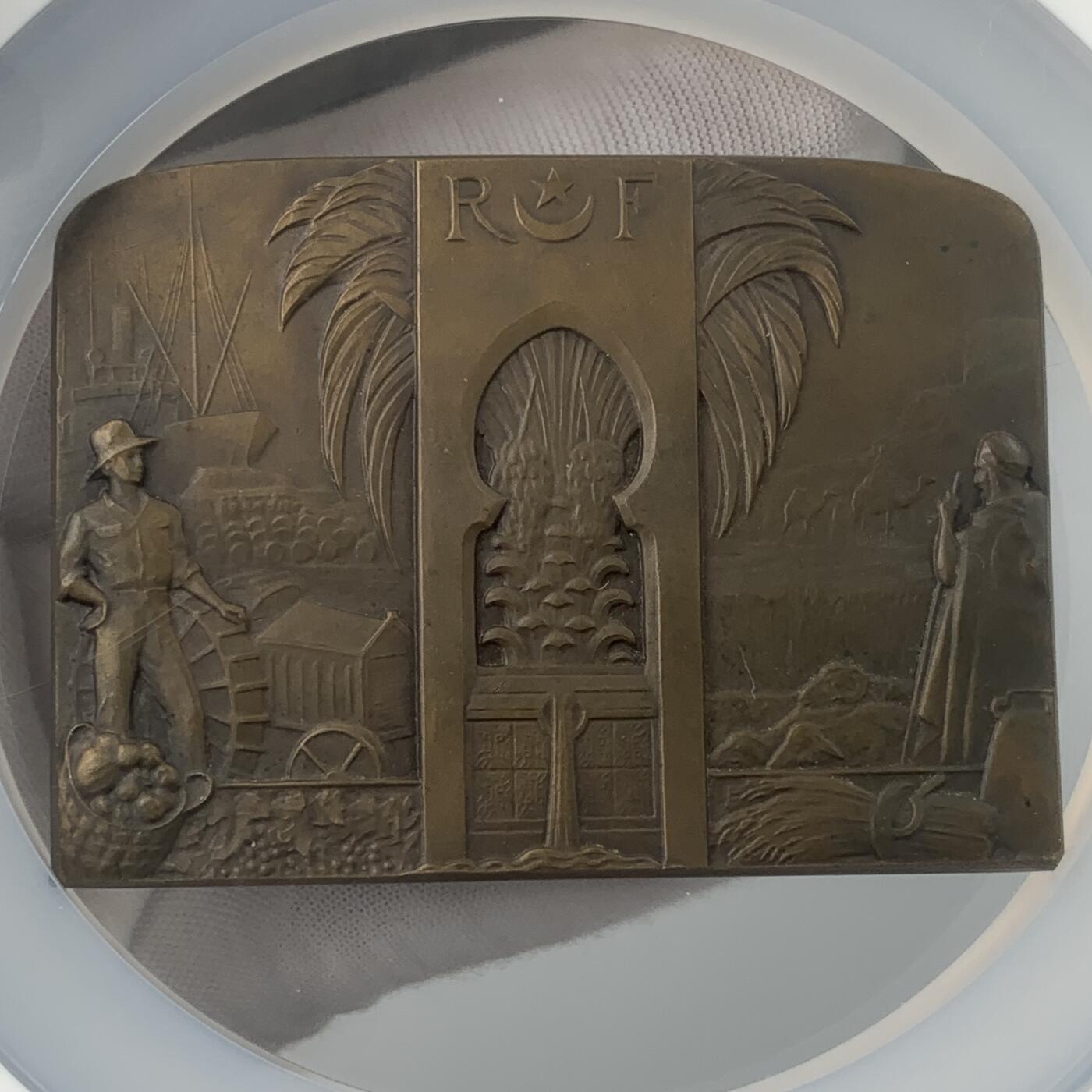 掌中浮雕-藏着的欧洲第052场 NGC MS64 ：1930年法国殖民阿尔及利亚百年综合展大铜章，50 X 70mm，稀少！