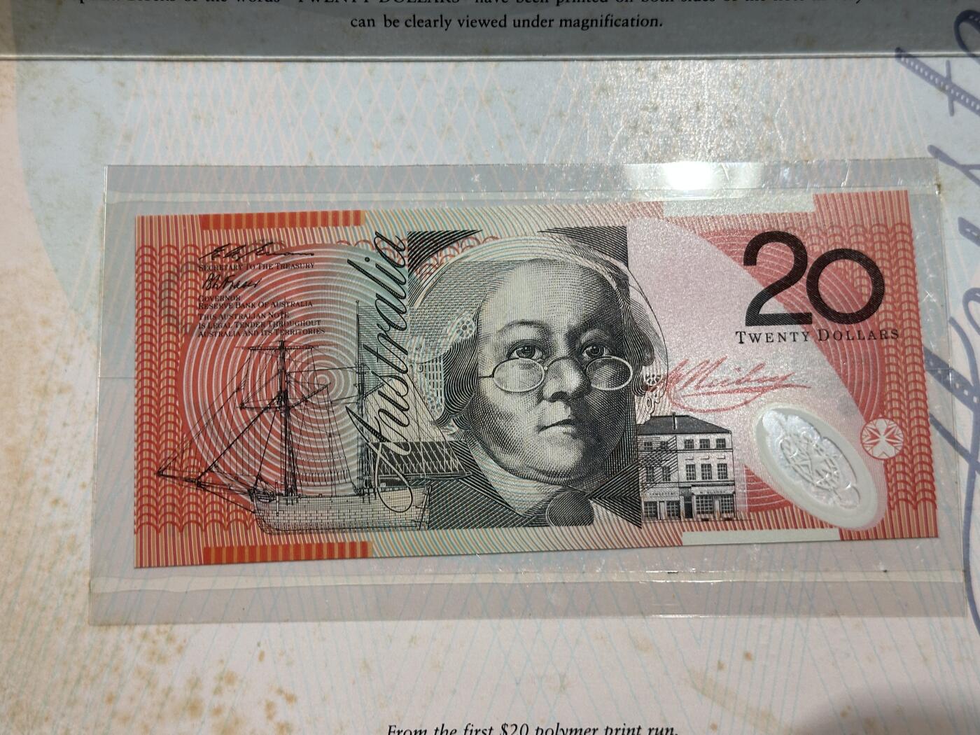 《外钞收藏家》第六百零八期（精选场）（本平台长期征集拍品、欢迎藏友们联系合作） 1994年澳大利亚20元 全新UNC 尾58 带册子