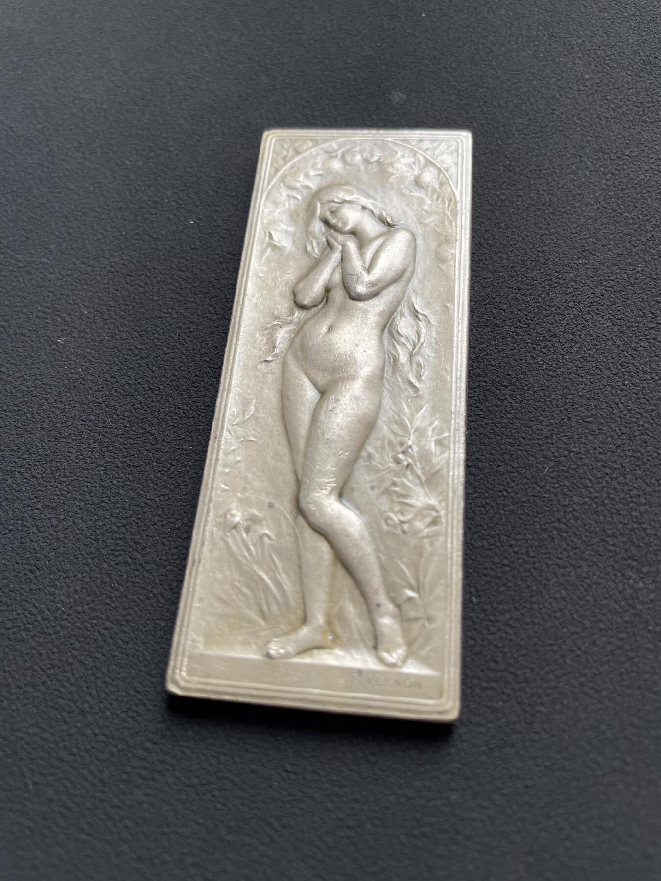 「木头集藏」“ 新岁撷珍”——章牌精品专场！ F.Vernon～法国伊甸园 夏娃 银章， 尺寸: 78 × 30mm ，73.3g， 边铭:丰饶角1ARGENT ， 名家代表作，设计唯美，引人入胜，银章少见。