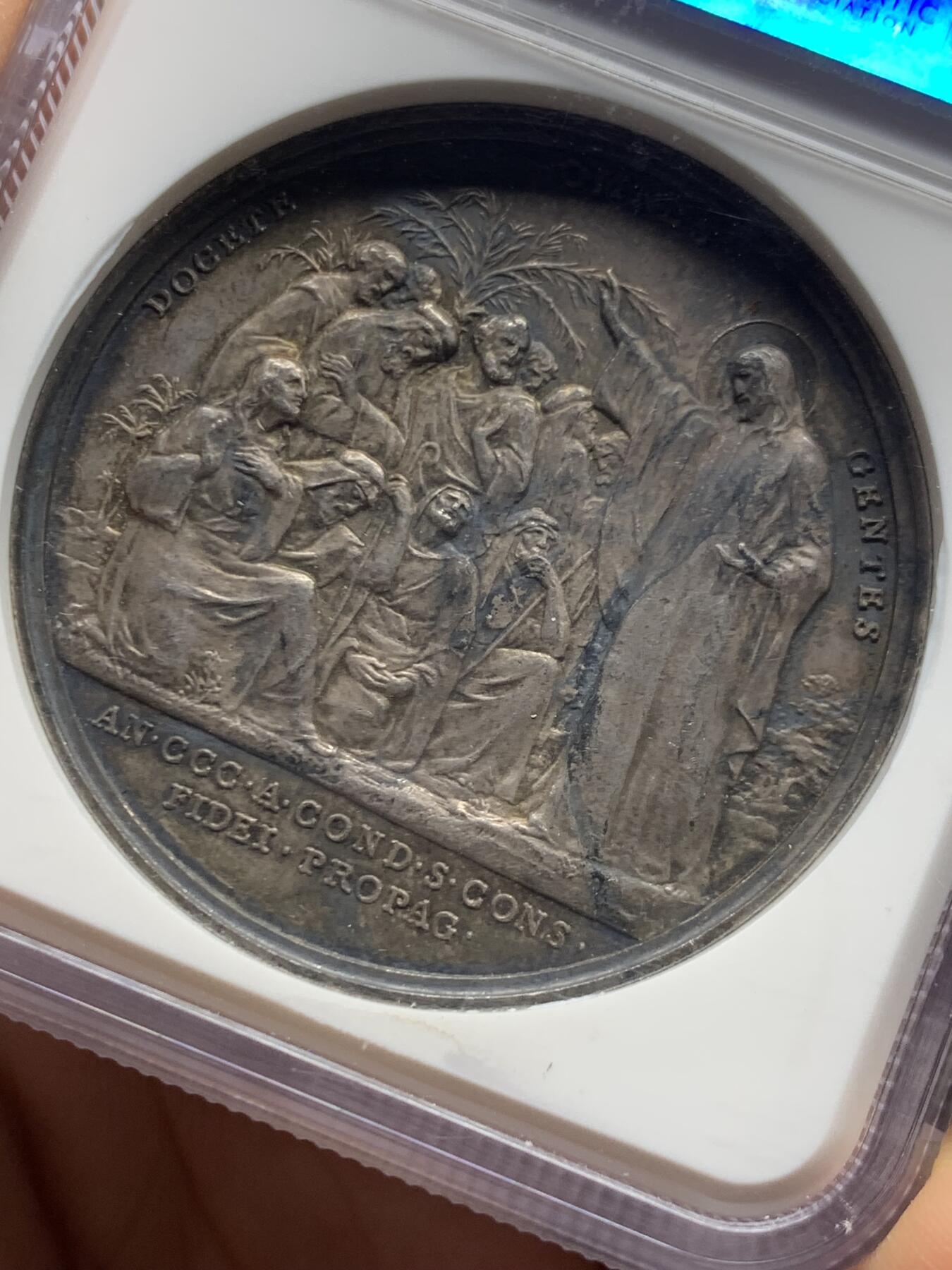 《竞宝斋》第465场 周日，周一，周二，3场连拍 （全场包邮）欢迎送拍 NGC MS62 梵蒂冈1922年教皇国庇护十一世纪念宣传信仰圣会成立300周年大银章 高浮雕 深彩包浆