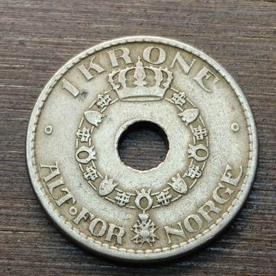 【本场4.12号发货】★第145★散币专场 不寄存，30包邮。不满30元，支付5元运费。《接受代拍 代送NGC评级》 - 75【无寄存】挪威 1925年 1克朗 中孔