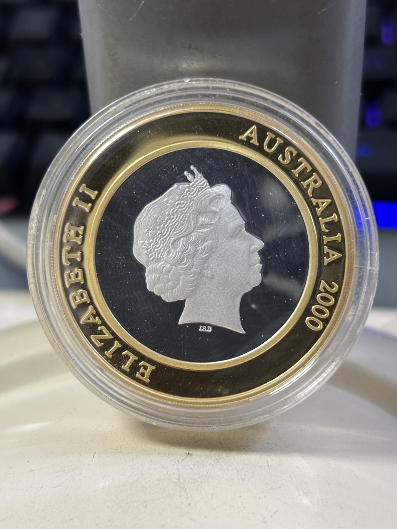 第190期拍卖 澳大利亚2000年10澳元外圈镀金精制银币 千禧年系列-现在 999银36.01克 发行量：2万